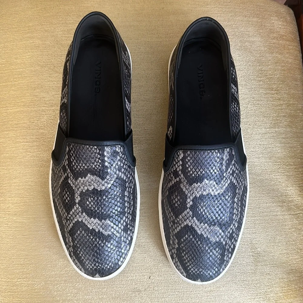 Vince Women's Blair Leather Slip On Sneakers Gray Snake Print Size 9.5